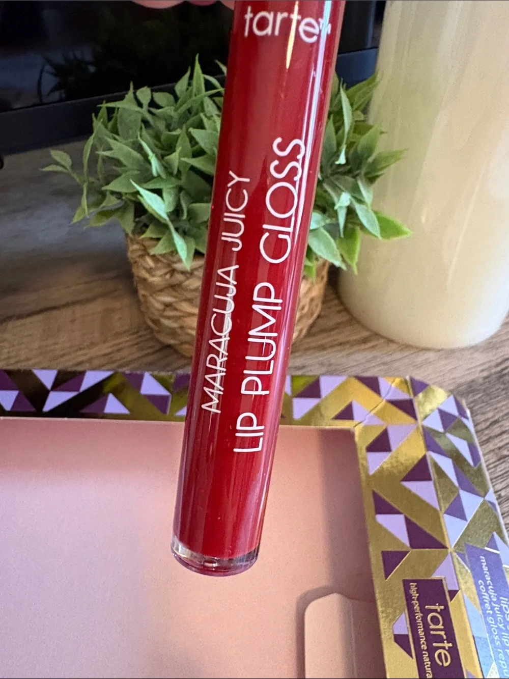 tarte Maracuja Juicy Lip Plump Gloss - red